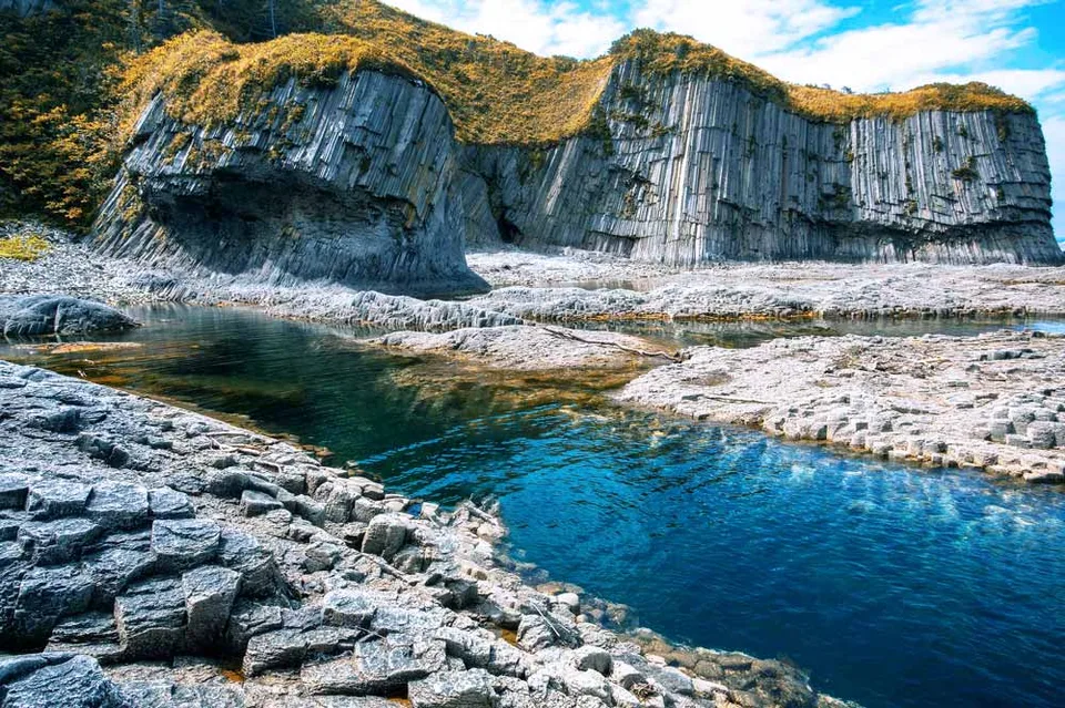 мыс Столбчатый Кунашир