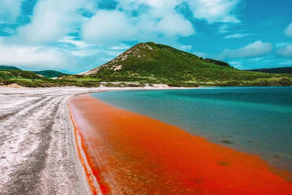 кальдеры вулкана Головина кунашир