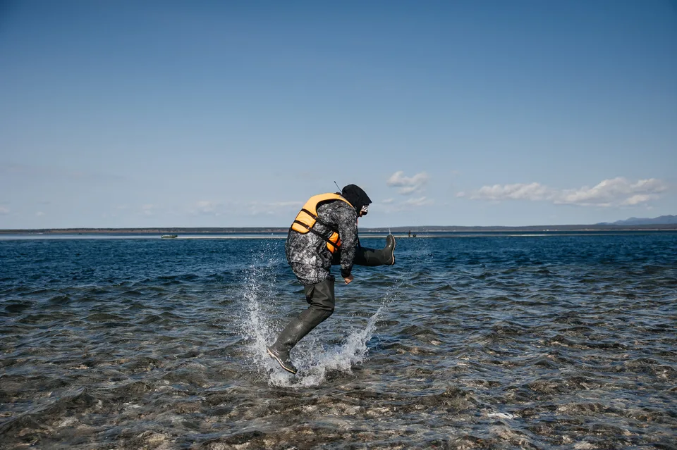 Маяк Анива, закаты и рассветы в лагуне Буссе, джип-тур: мыс Евстафия и Бирюзовые озера — фото 06, экскурсия АМИСТ