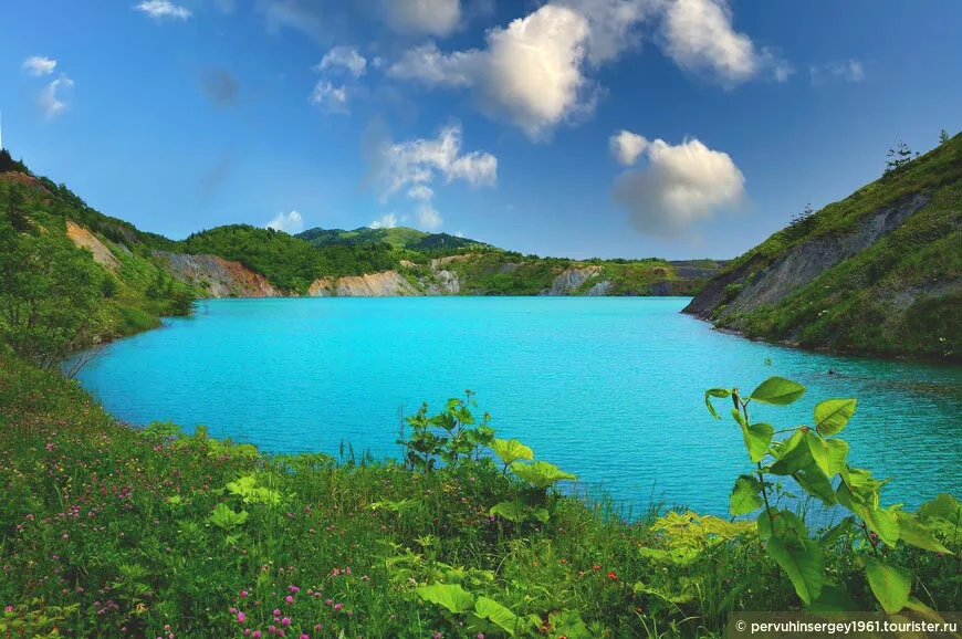 бирюзовое озеро