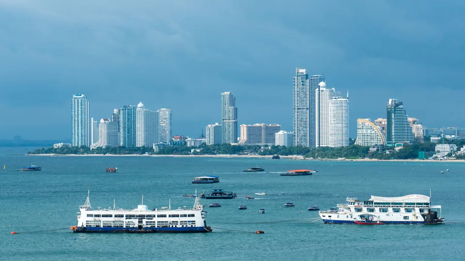Пирс Бали Хай и пляж в Паттайе, Таиланд
