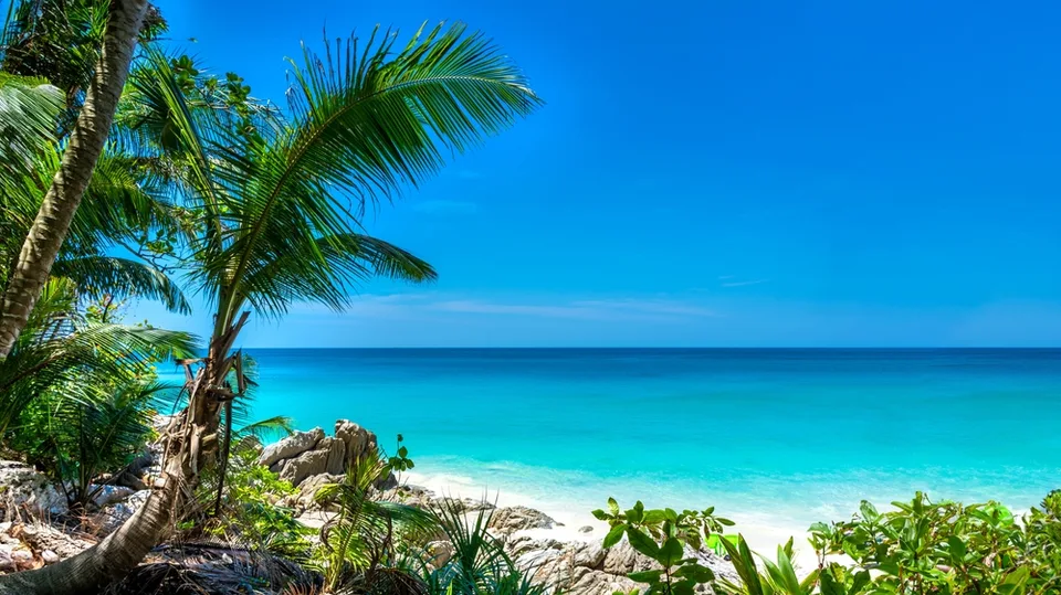 Дикий пляж на Пхукете, Таиланд