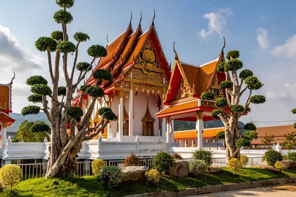 Буддийский храм Ват Си Суфарам, Пхукет, Таиланд