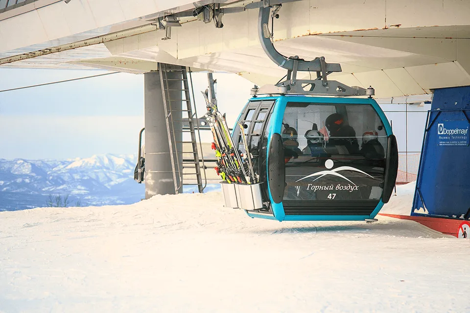 Подъёмник горнолыжного курорта Горный Воздух