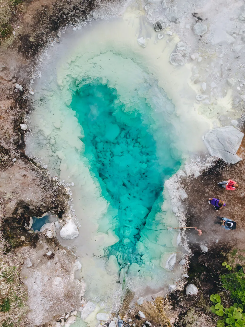 Вулкан Головнина, Кунашир