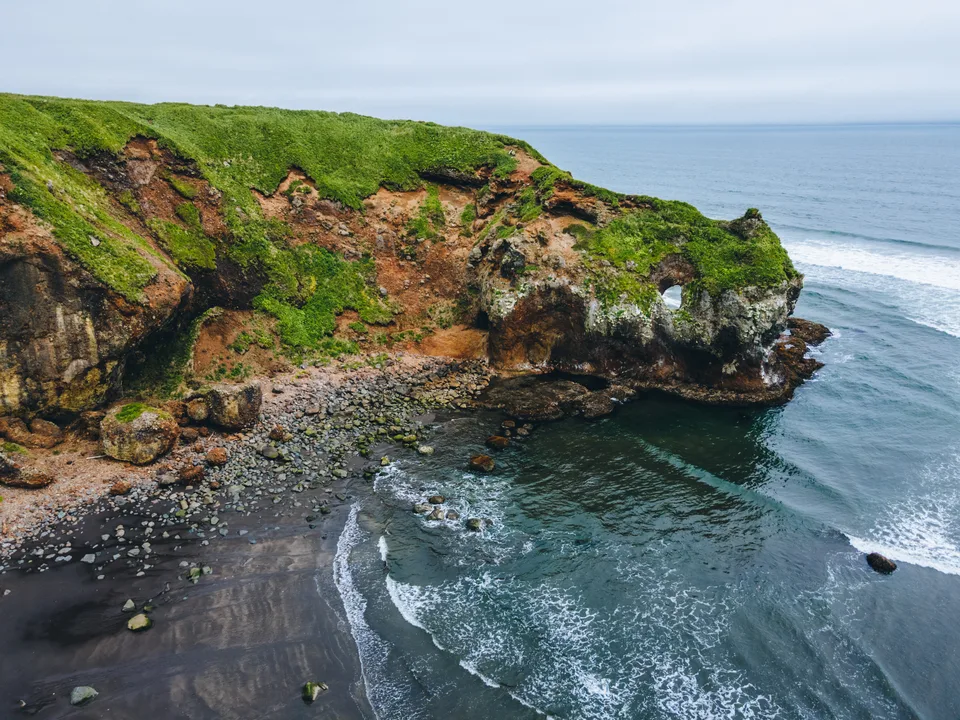 Белые скалы, Итуруп