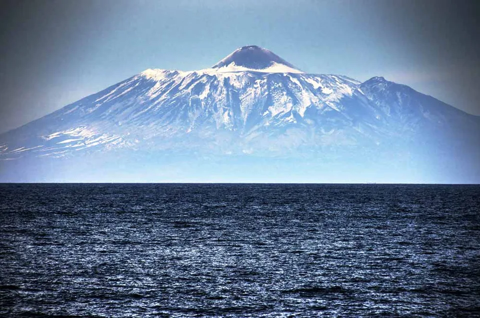 Жемчужная россыпь Курильских островов