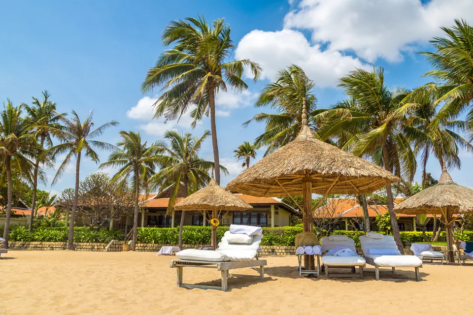 Главный пляж Нячанга — бирюзовое Южно-Китайское море, Вьетнам