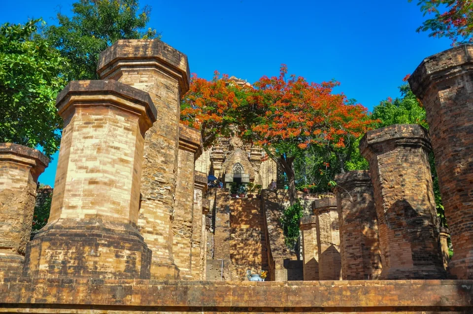 Древние башни По Нагар Чам в Нячанге, Вьетнам